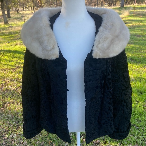 Vintage | 1950’s Persian Lamb & Mink Collar Cropped Swing Jacket - Picture 5 of 16
